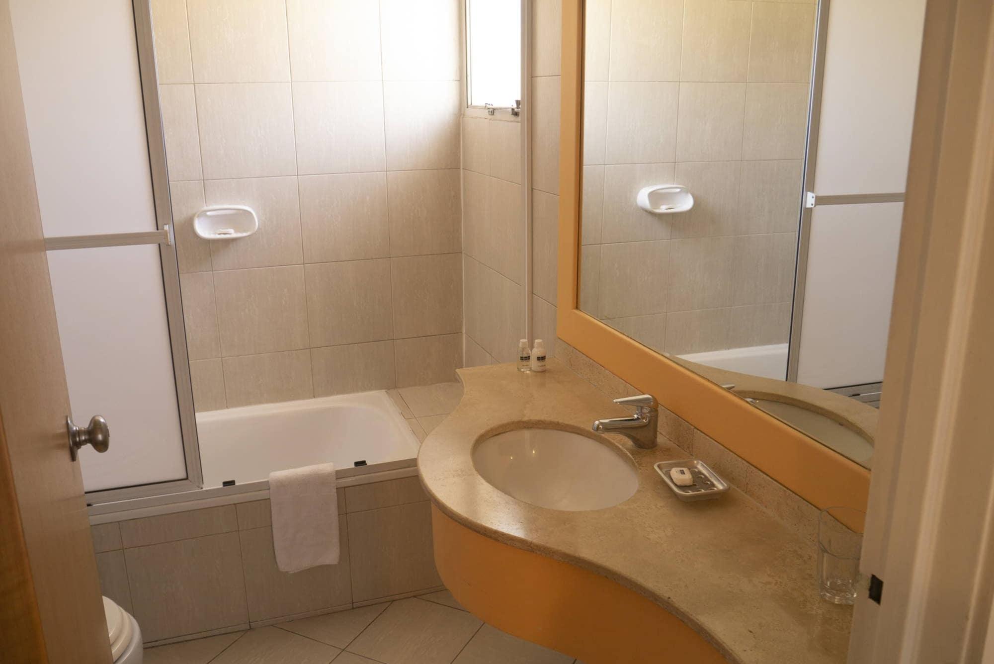 Urbana Class Hotel Mendoza Buitenkant foto
